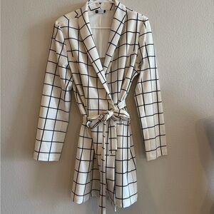 Women's White and Black Checkered Robe